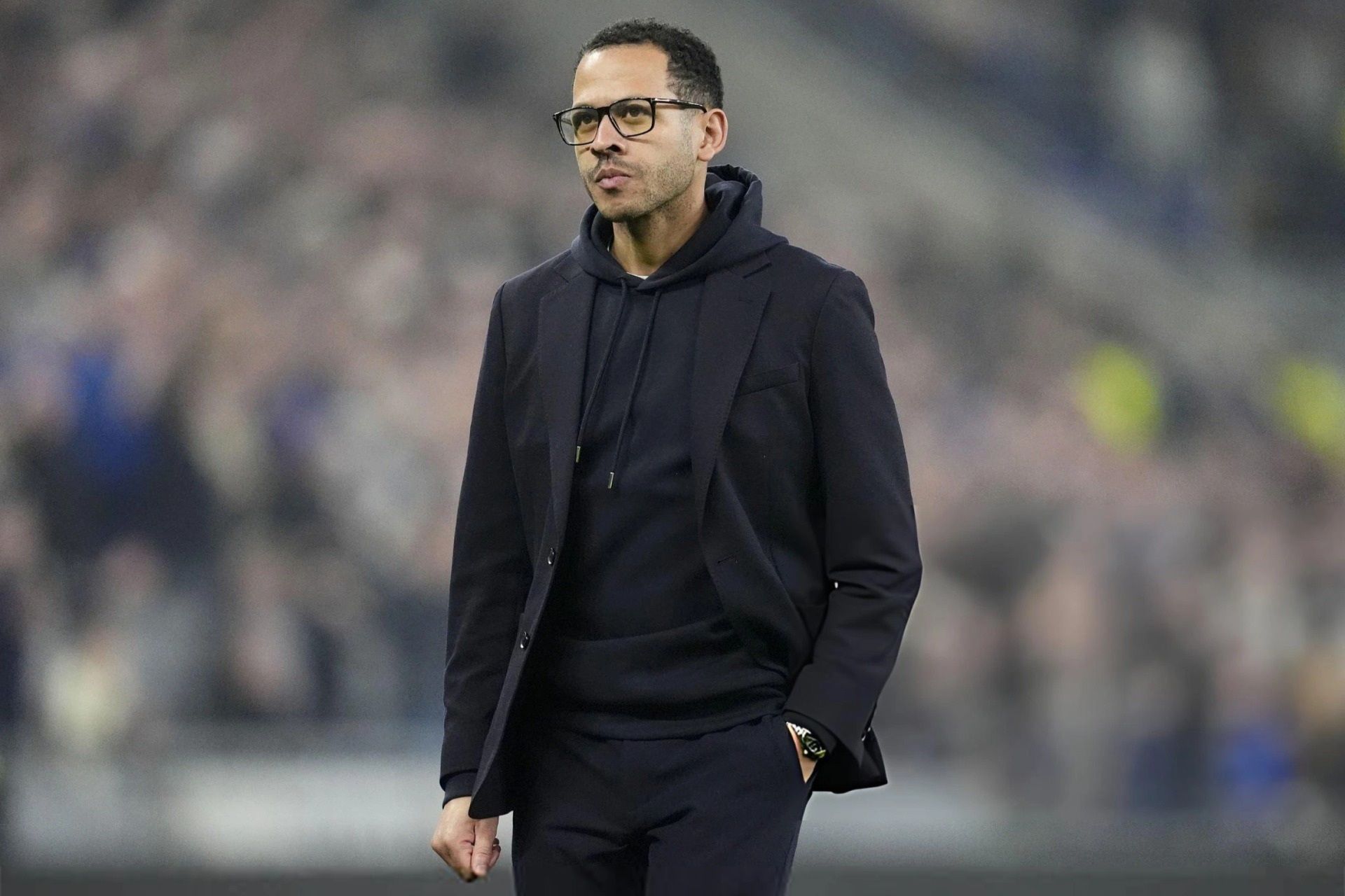 Khủng hoảng leo thang, Chelsea quyết định sa thải HLV Rosenior