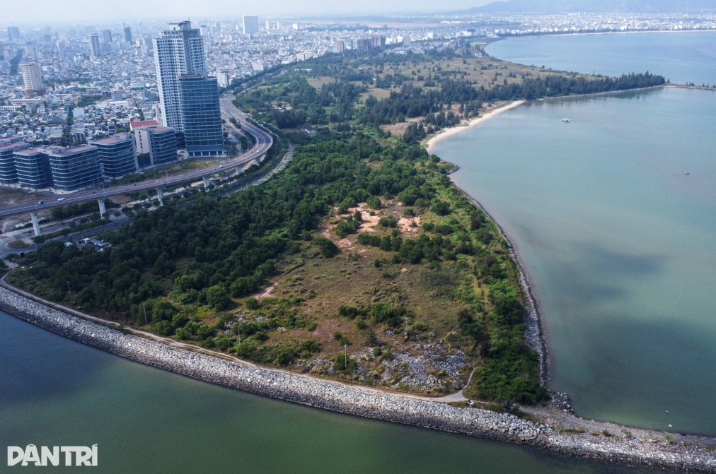 Danang property market heats up on finance hub boost - 1