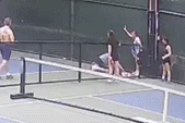 5 phút ép tim cứu sống người đàn ông ngã quỵ trên sân Pickleball
