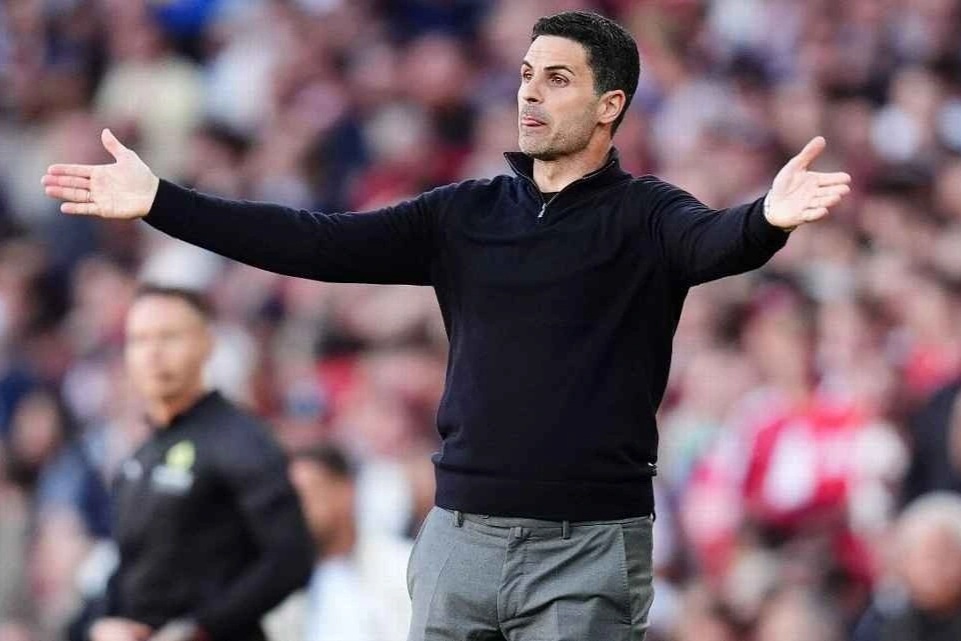 HLV Mikel Arteta chỉ trích trọng tài sau chiến thắng nhọc nhằn của Arsenal