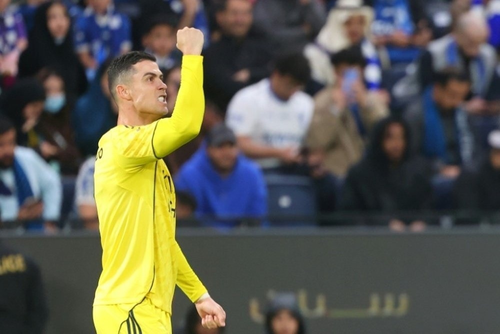 Ronaldo tỏa sáng, tiến sát kỷ lục ghi 1.000 bàn thắng