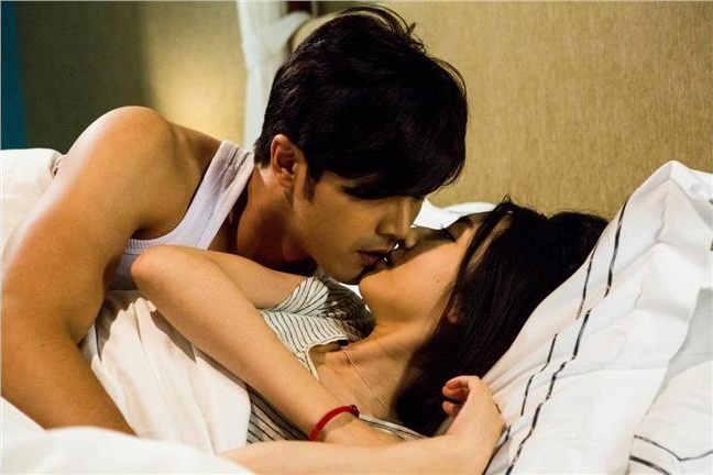 Vụng trộm với người phụ nữ bán cơm đầu ngõ, tôi hổ thẹn vì hành động của vợ