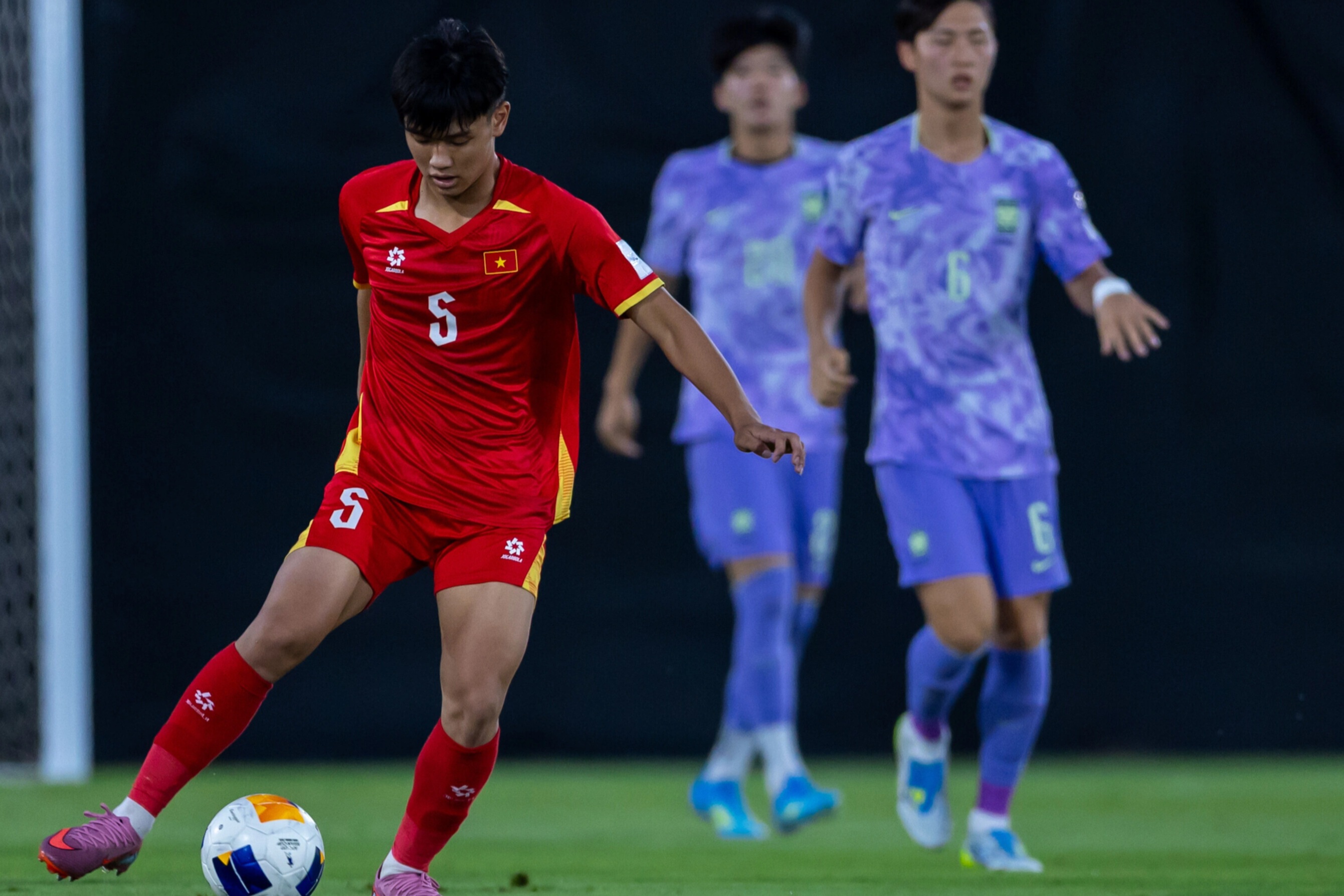 Báo Hàn Quốc bình luận khi đội nhà thắng đậm U17 Việt Nam