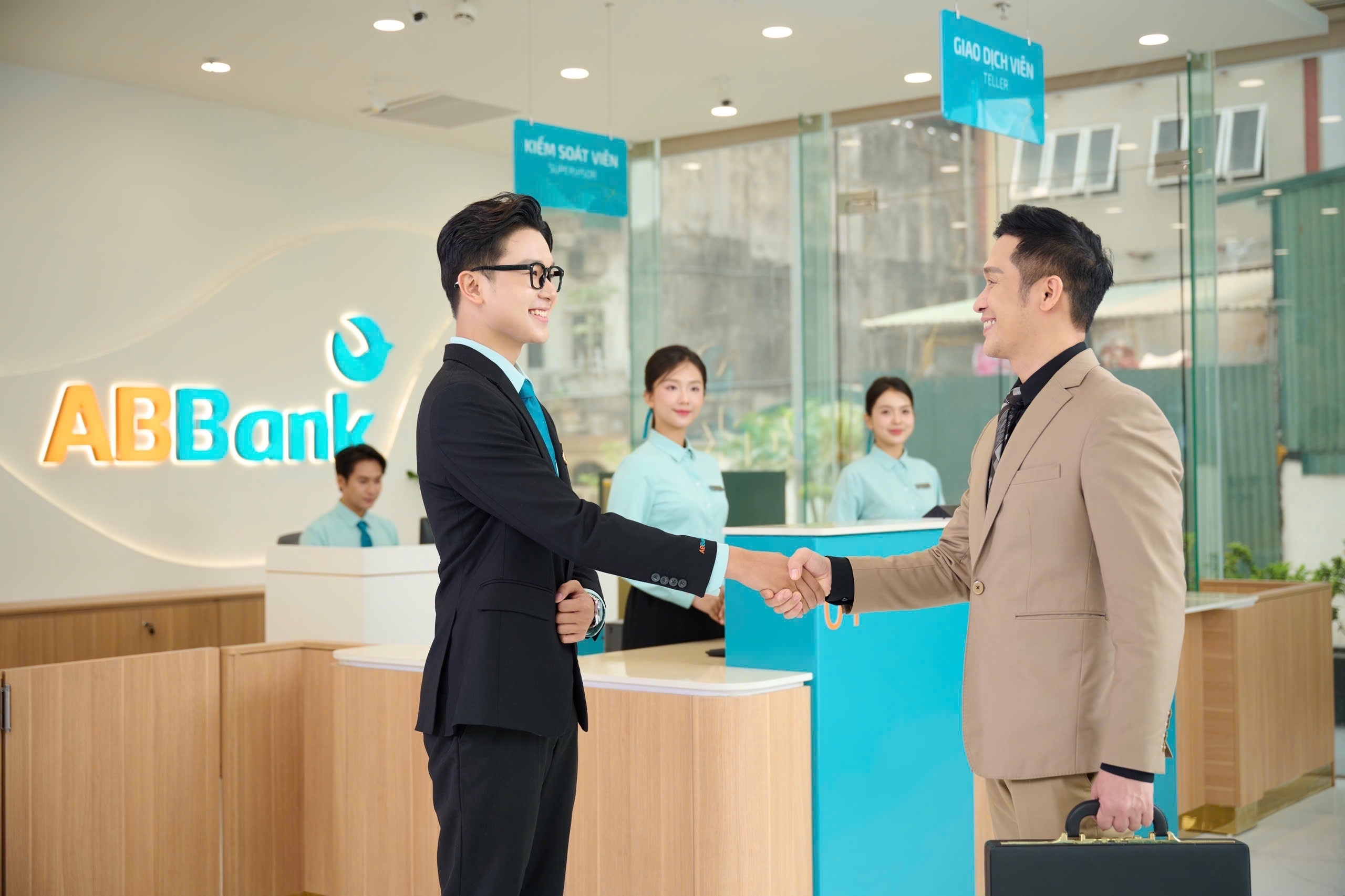 ABBank 33 năm: Hành trình triệu dấu ấn hạnh phúc