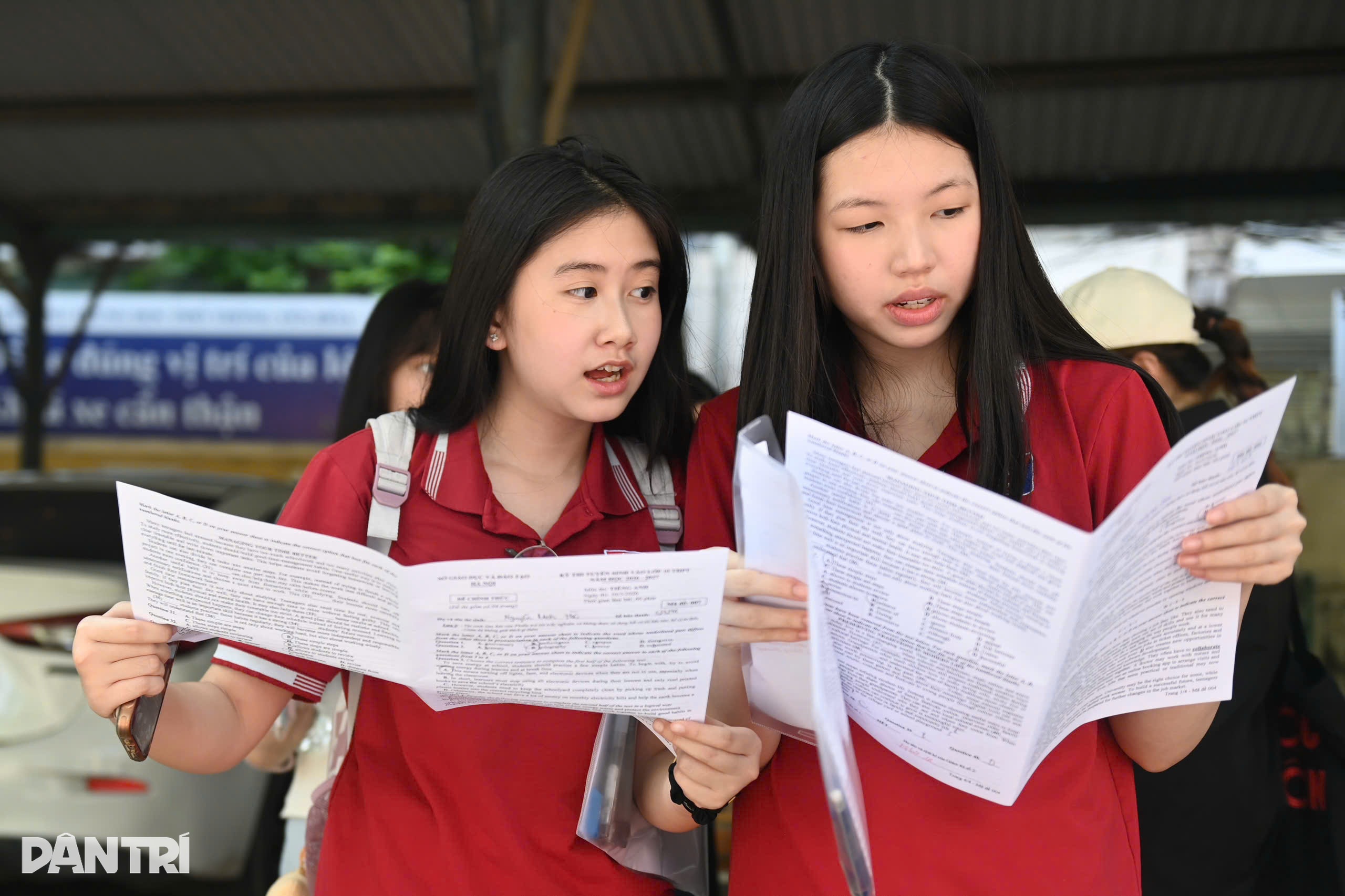 Hơn 400 thí sinh vắng mặt trong buổi thi ngoại ngữ vào lớp 10 Hà Nội