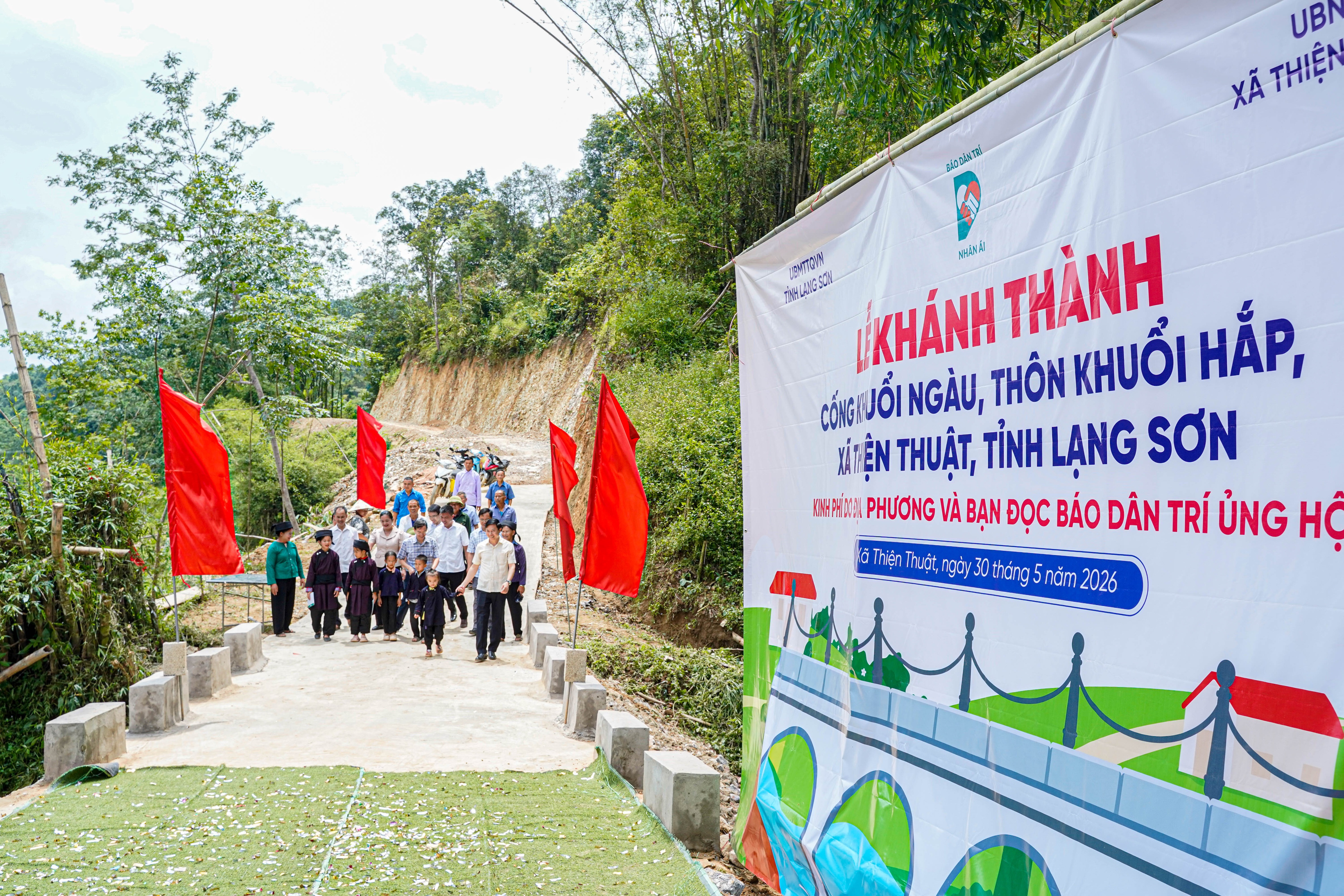 “Có công trình mới để đi lại an toàn, chúng tôi vui lắm!”