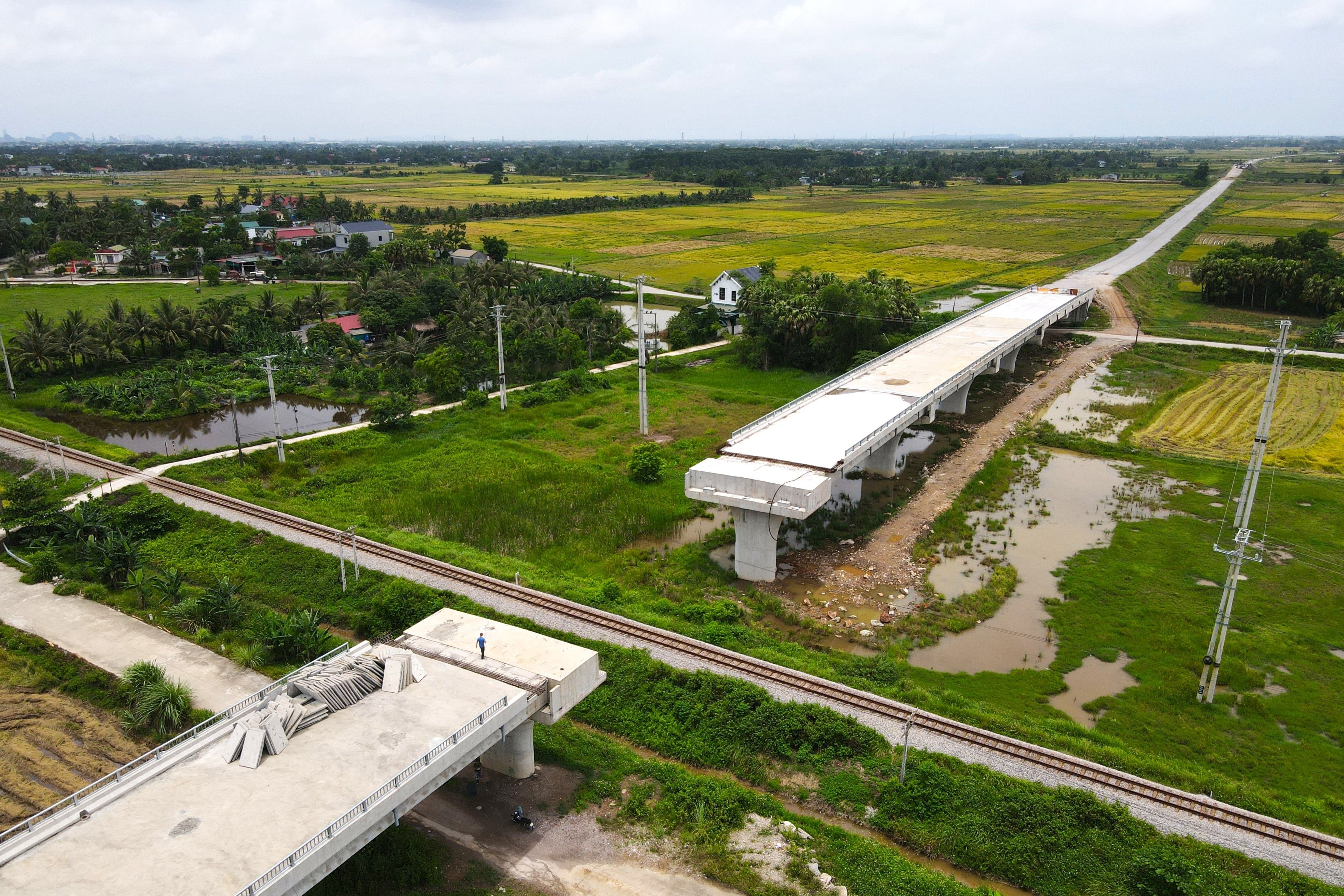 Cầu vượt đường sắt 