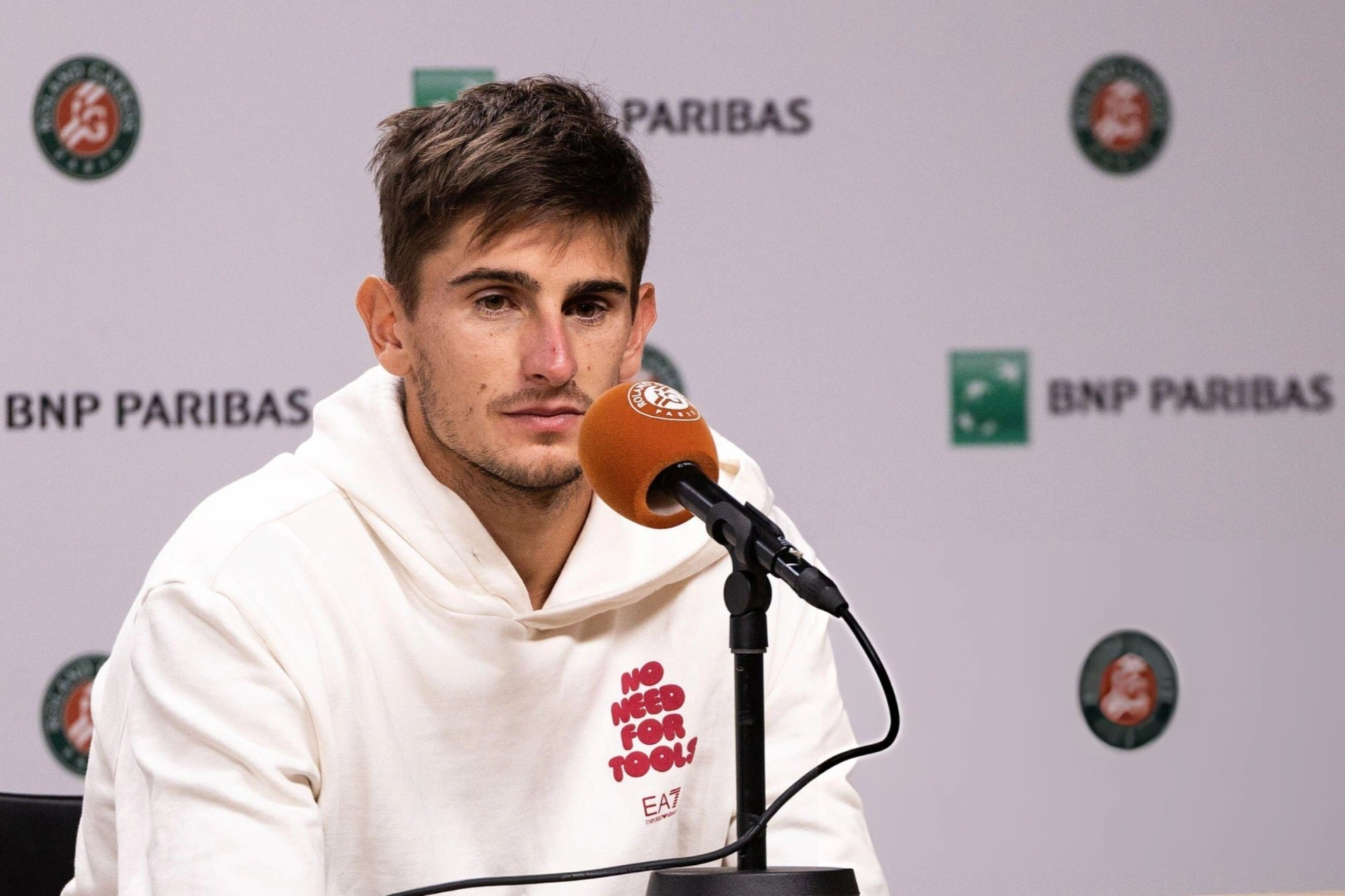 Tay vợt Italy chia sẻ lý do bất ngờ rút lui khỏi bán kết Roland Garros