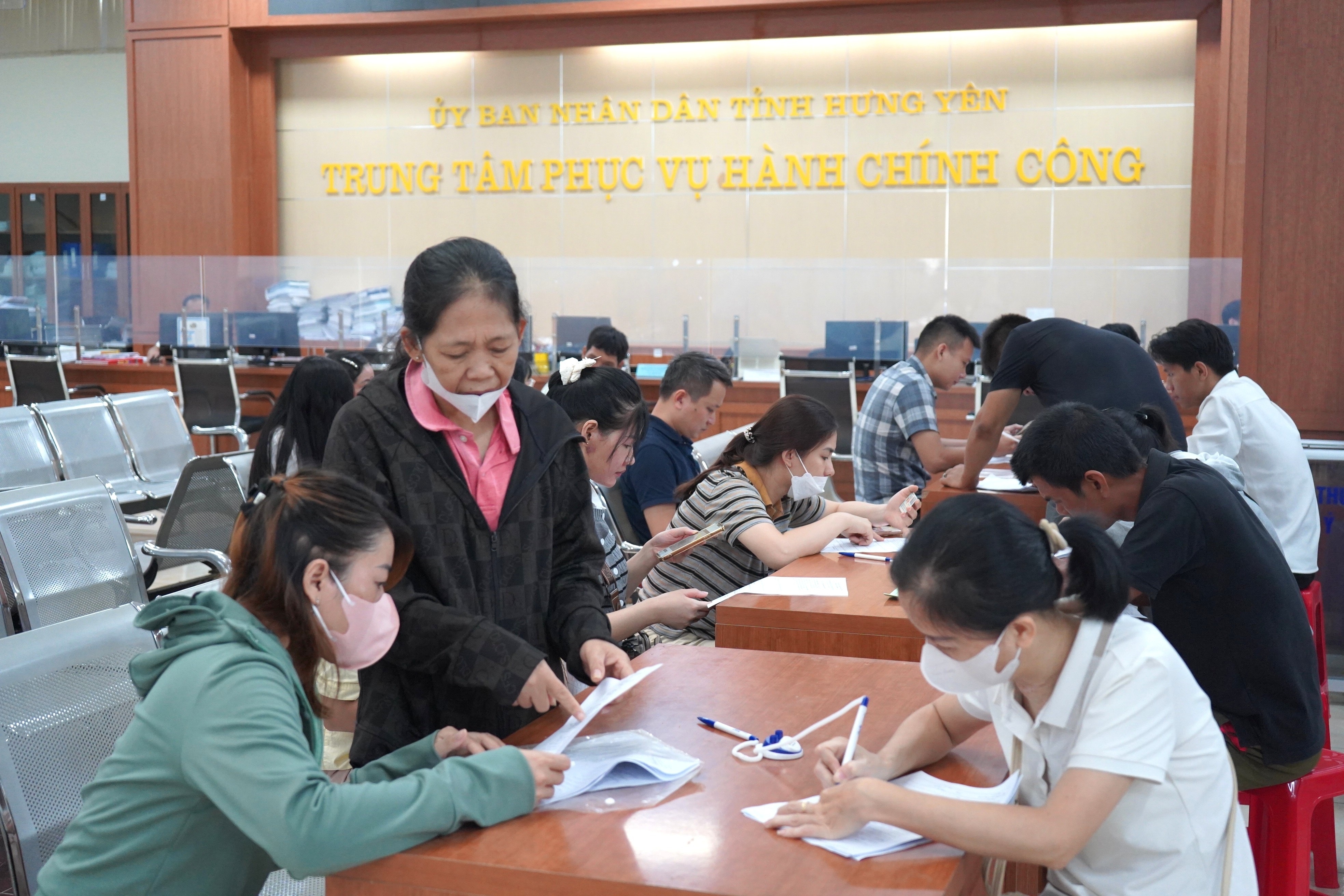 Giảm mức đóng bảo hiểm thất nghiệp về 0% khi sử dụng lao độn
