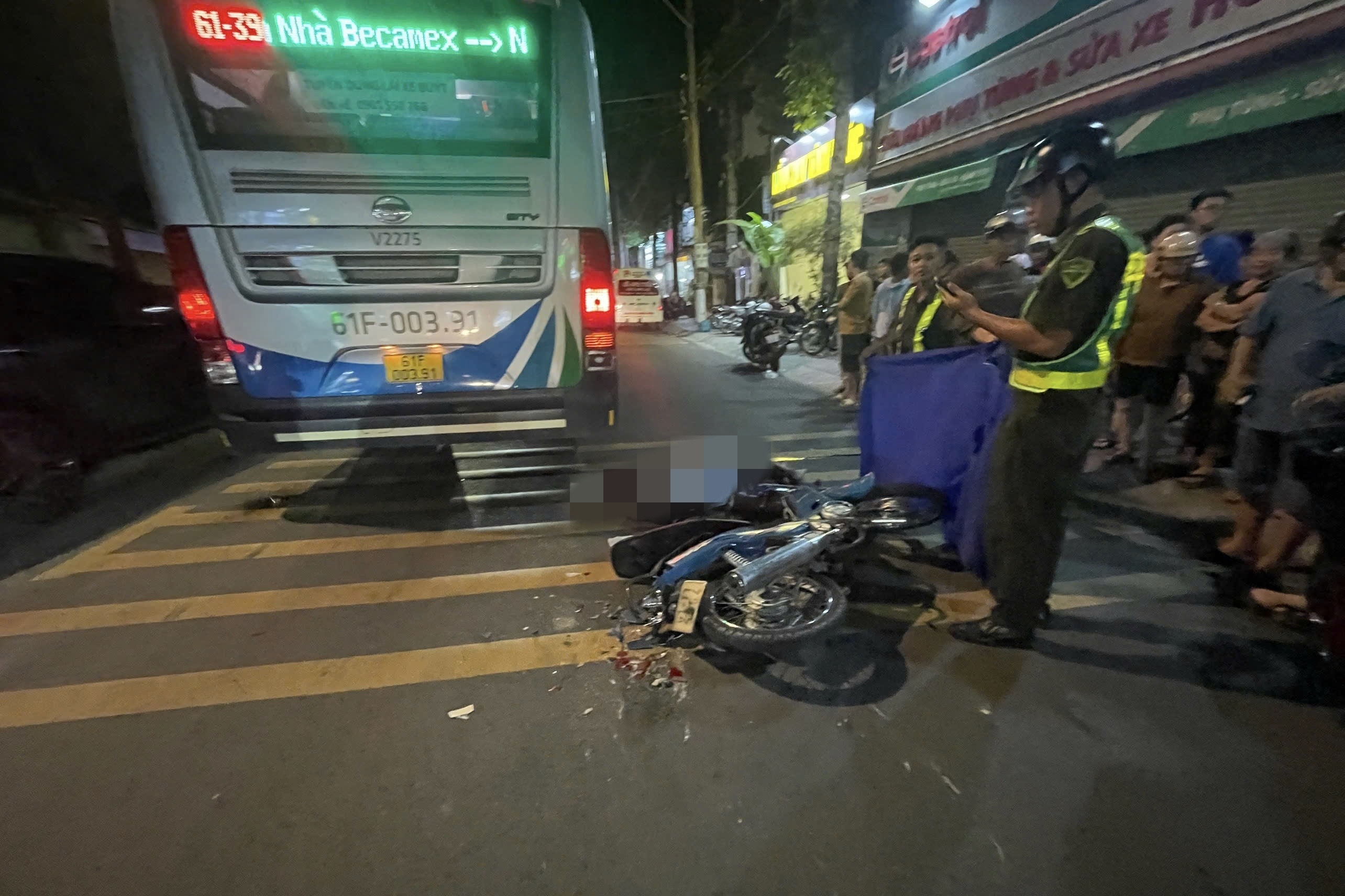 Đi thăm bà con, người đàn ông bị xe buýt cán tử vong ở TPHCM