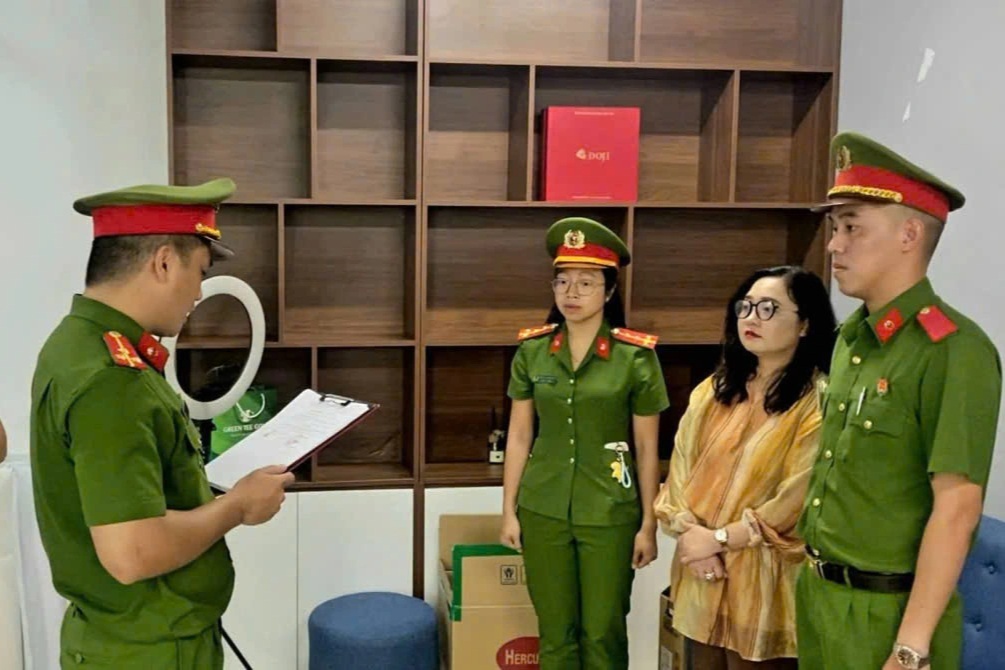 Khởi tố nữ tổng giám đốc tung tin gian dối, lừa bán 29 lô đấ