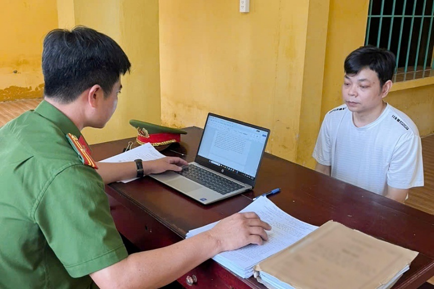 Cựu giám đốc kinh doanh lừa đảo 16 khách hàng ở miền Tây