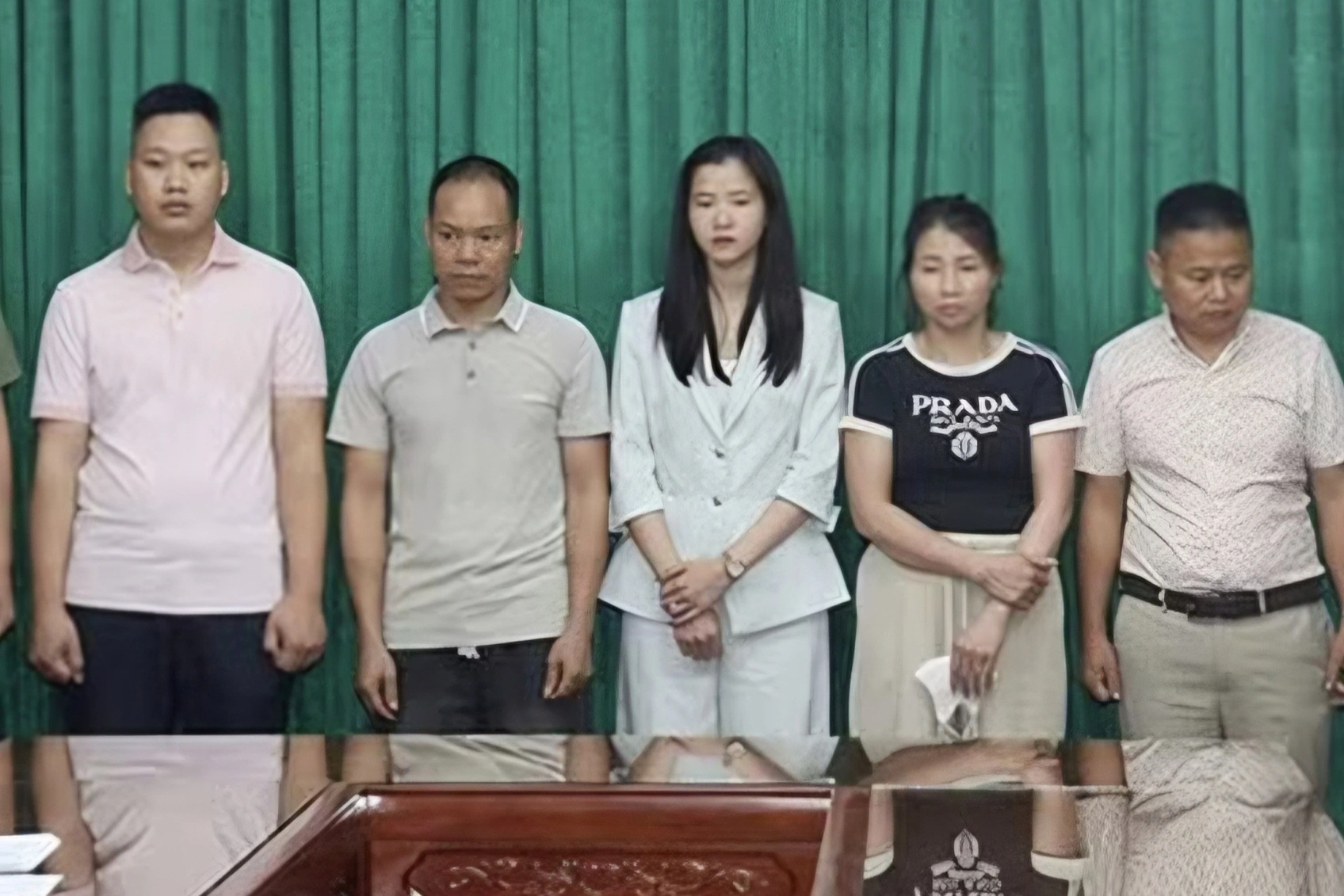 Khởi tố 5 người làm giả hồ sơ mua nhà ở xã hội để trục lợi