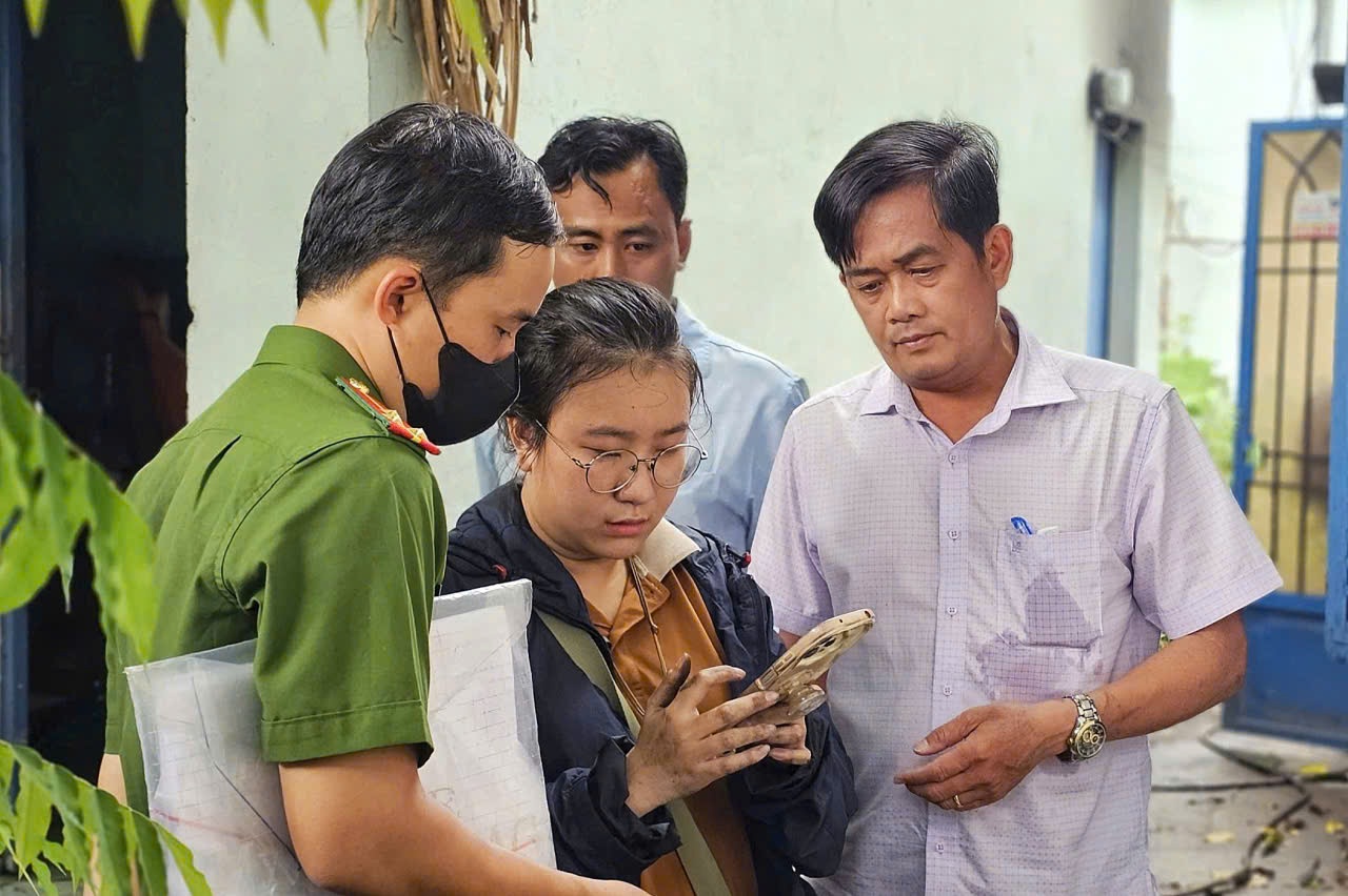 Lãnh đạo địa phương thăm hỏi, hỗ trợ gia đình nạn nhân vụ ch