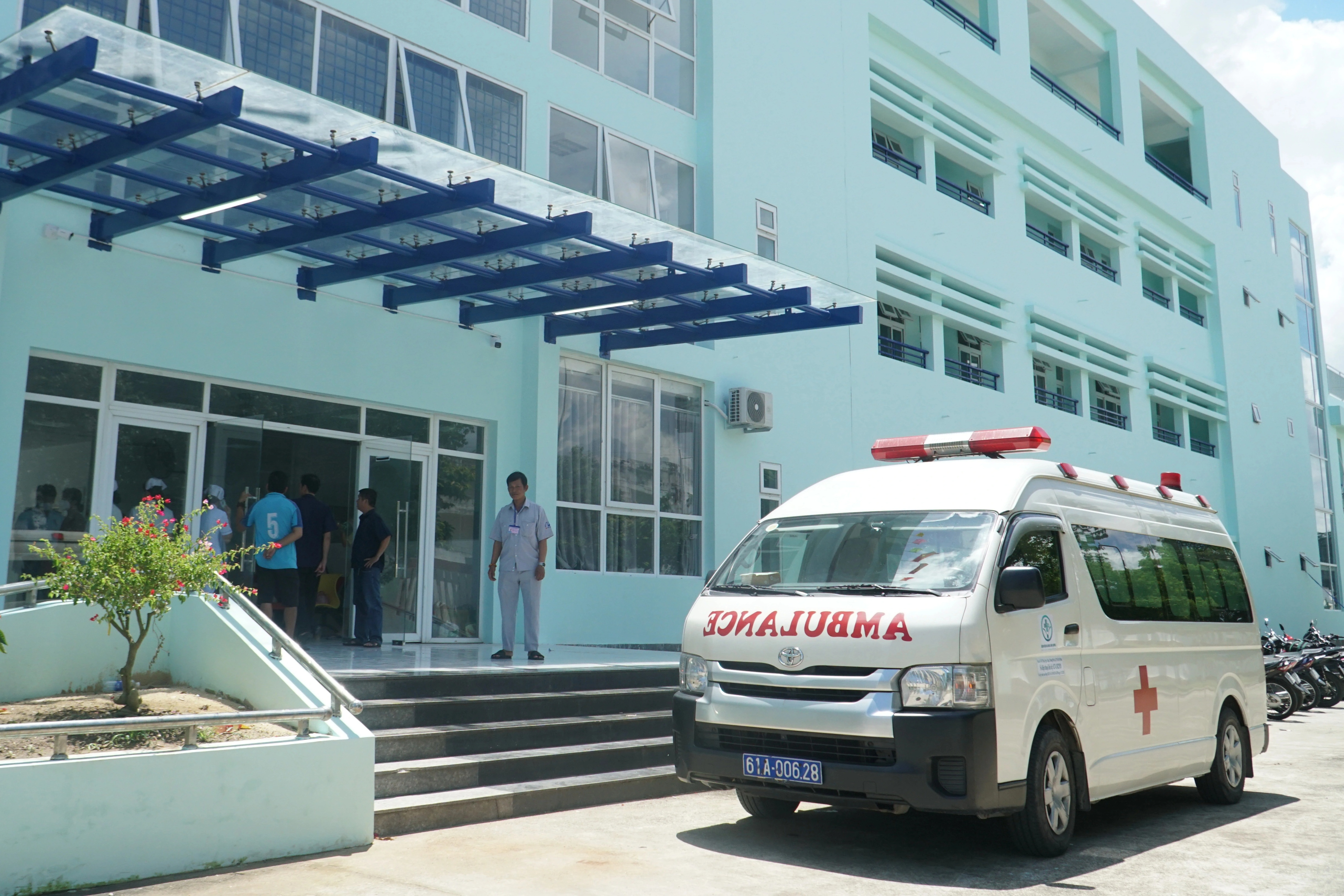Bệnh viện 240 tỷ đồng ở TPHCM đón bệnh nhân đầu tiên sau nhiều năm bỏ hoang