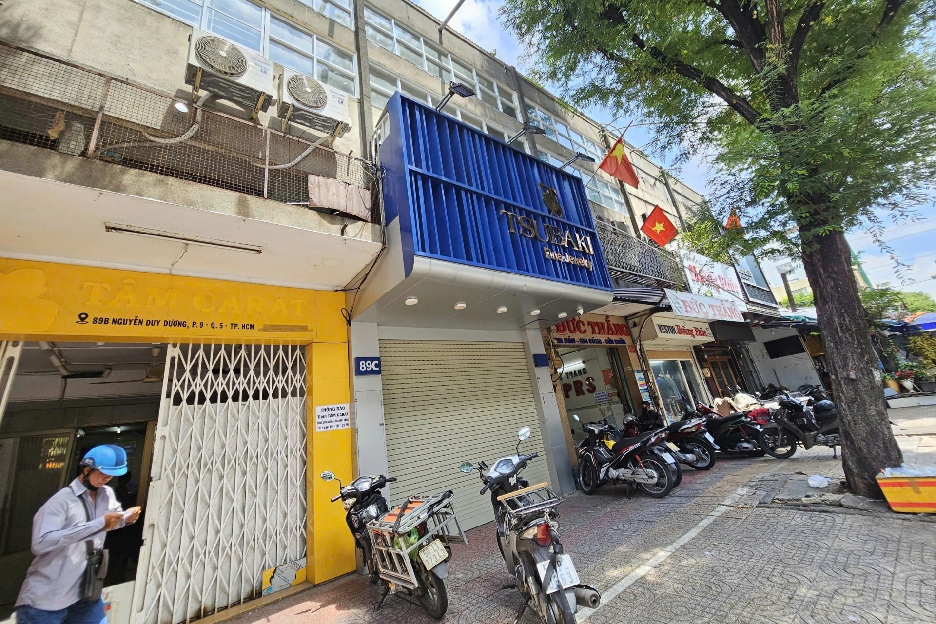 Loạt mặt bằng trên phố kim cương ở TPHCM “cửa đóng then cài”