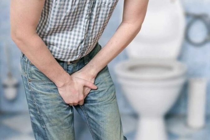 Để bảo vệ thận, người ngoài 50 tuổi nên làm việc này sau khi đi vệ sinh