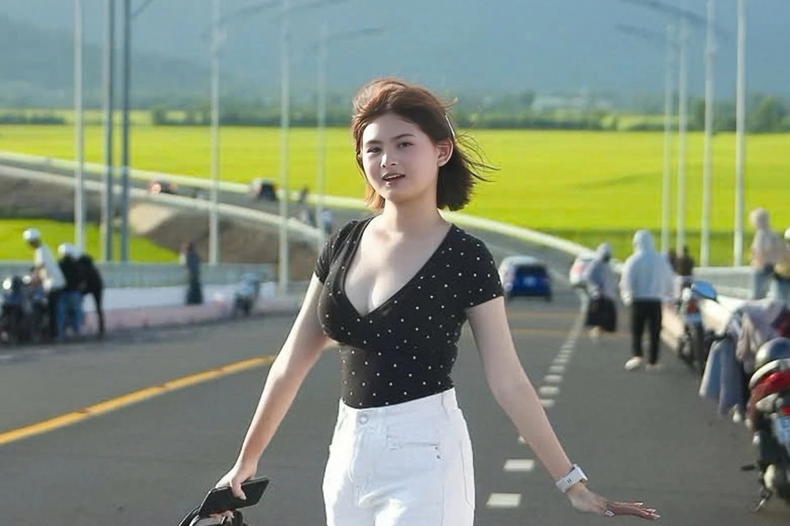 Đoạn đường hơn 4km ở miền Tây gây "sốt" mạng xã hội nhờ thiết kế ấn tượng