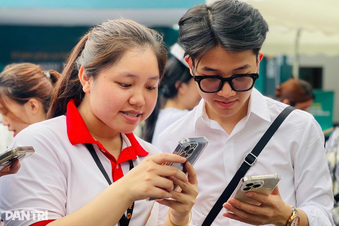 Thêm 195.000 thanh niên không đi làm, đi học trong mùa "xuất xưởng" cử nhân
