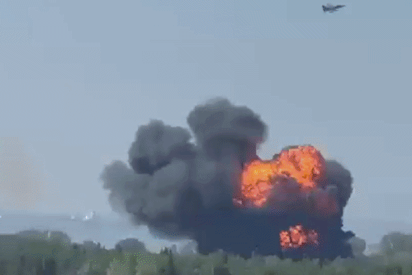 Tiêm kích F-16 Thổ Nhĩ Kỳ rơi, cháy như cầu lửa