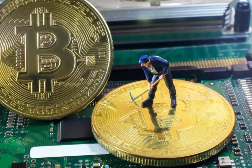Vì sao hàng loạt "thợ đào" bitcoin bỏ nghề?