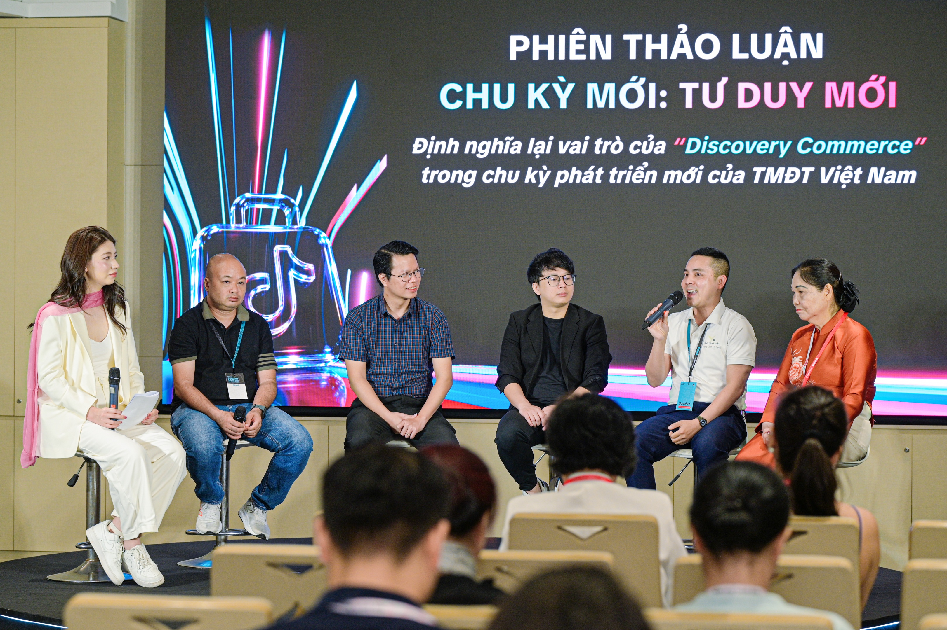 Tìm dư địa mới cho thương mại điện tử tại Việt Nam