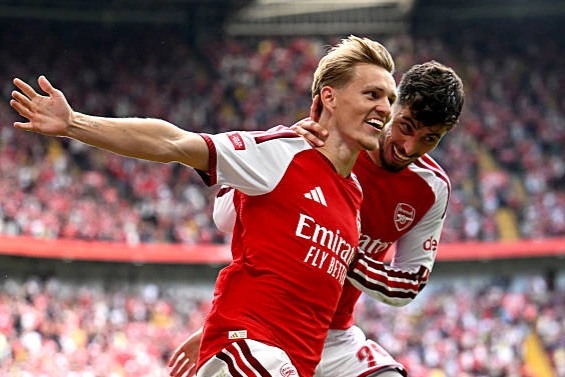 Arsenal 3-0 Man City (hiệp 2): Màn trình diễn "hủy diệt"