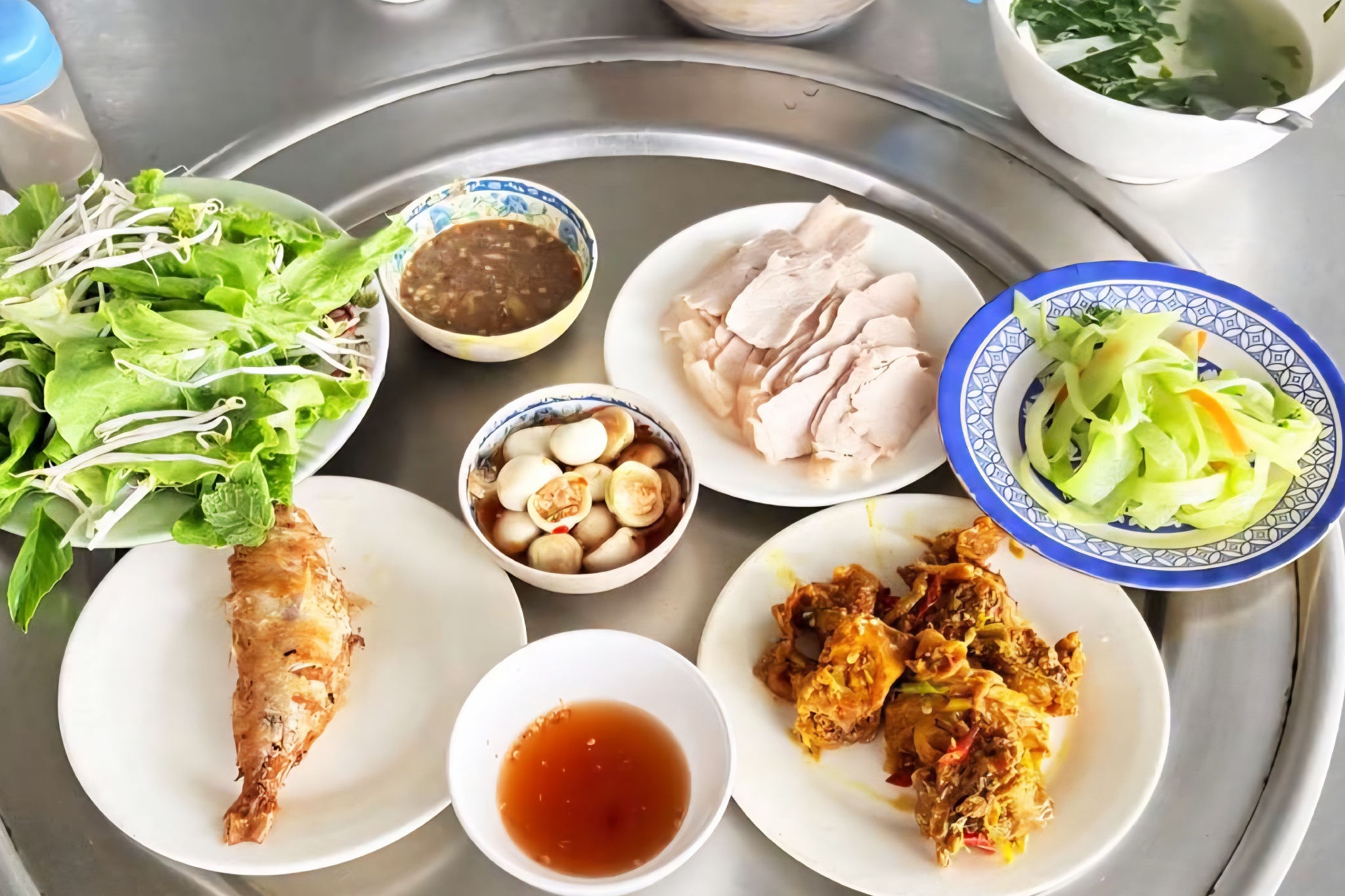 Phần cơm 35.000 đồng gây tranh cãi: Nhiều người lo quán lỗ nặng