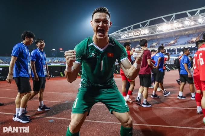 Người hùng Lê Giang Patrik được vinh danh sau chiến thắng trước Thái Lan