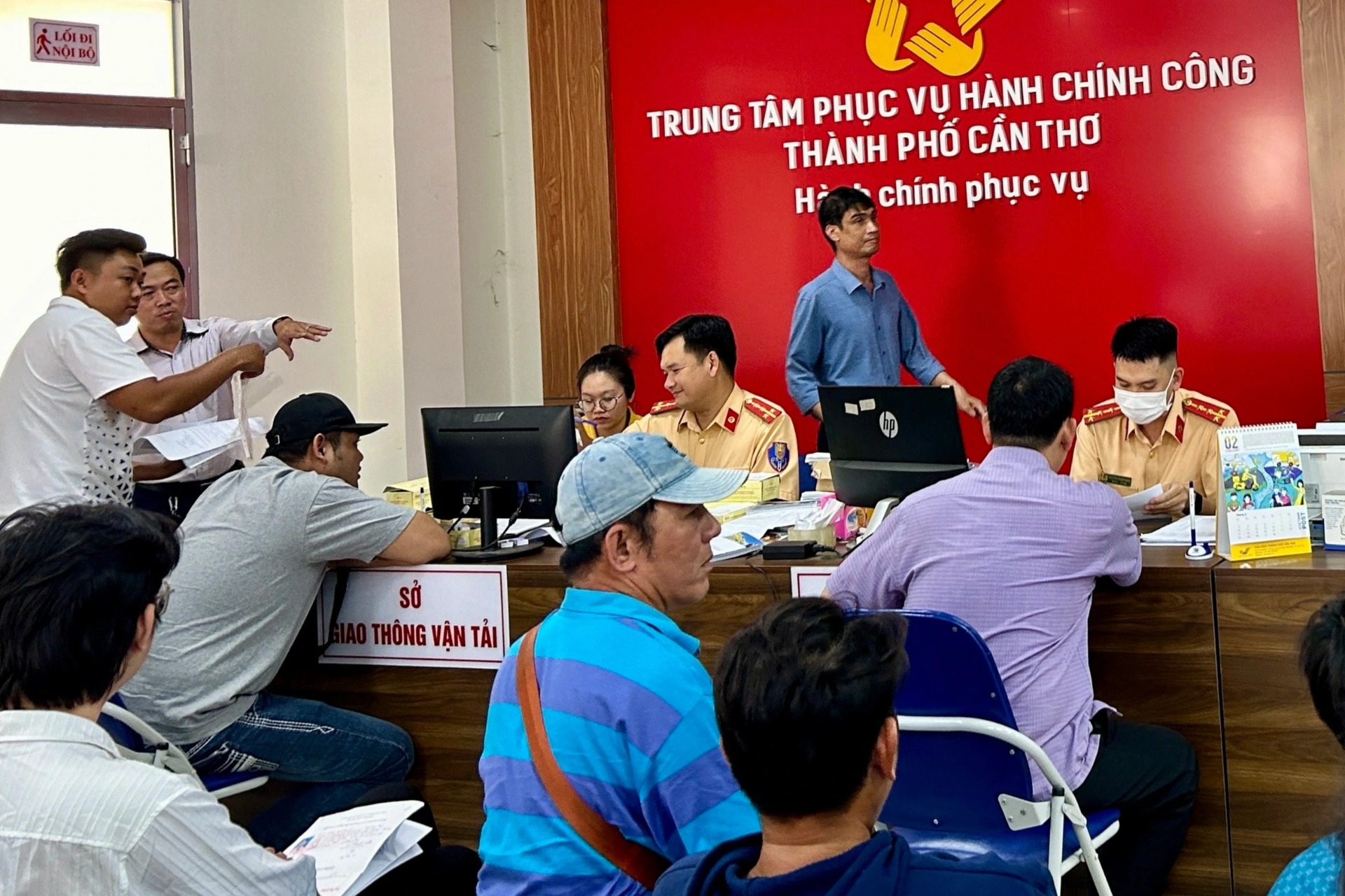 Cán bộ, công chức ở Cần Thơ được nhận lương tháng 9 sớm