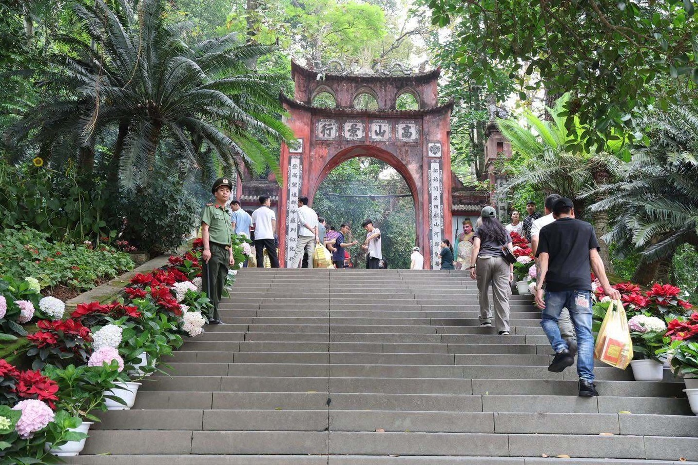 Sắp khánh thành Tượng đài “Bác Hồ với ngày hội non sông" tại Đền Hùng