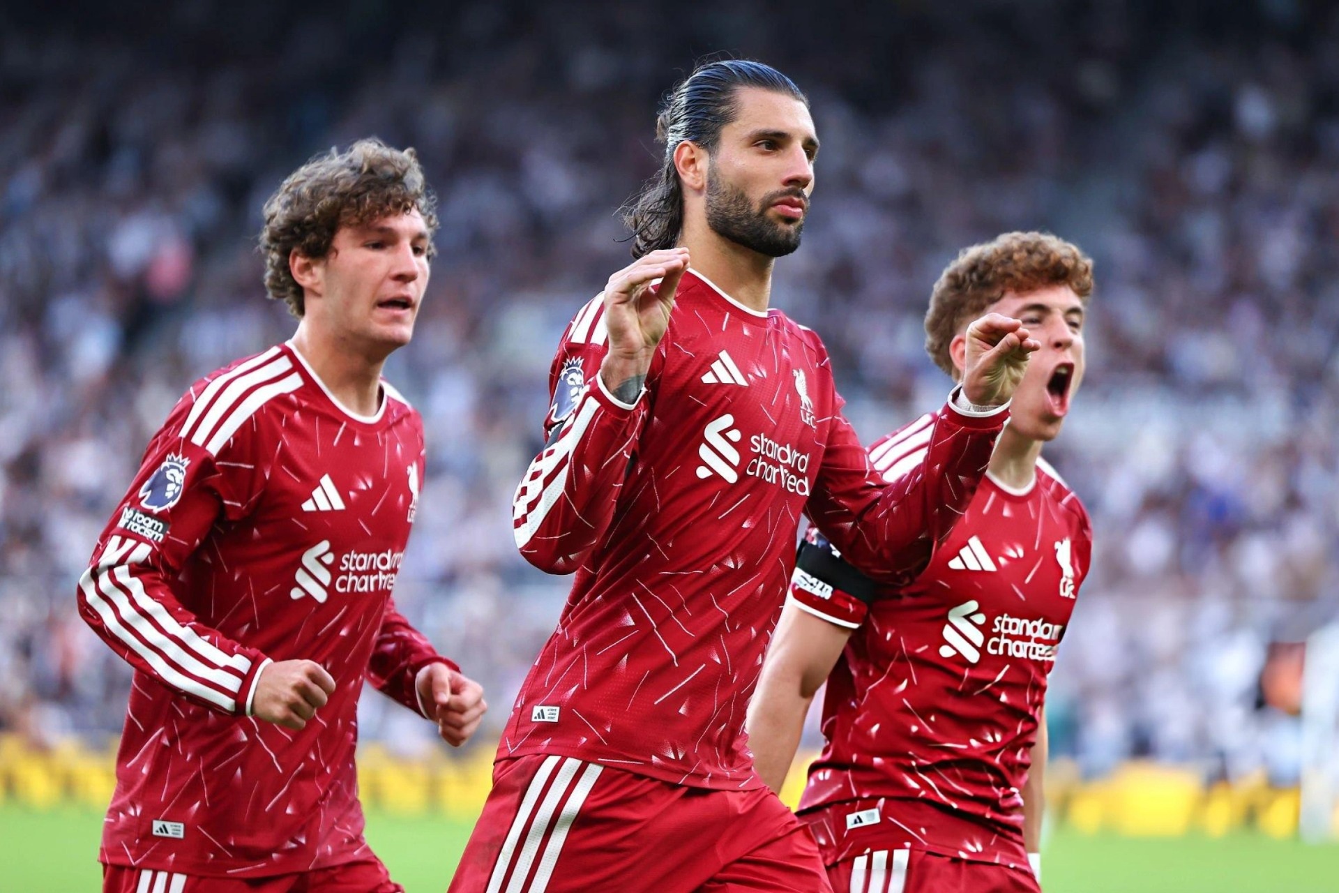 Liverpool thoát thua Newcastle nhờ quả phạt đền ở phút cuối