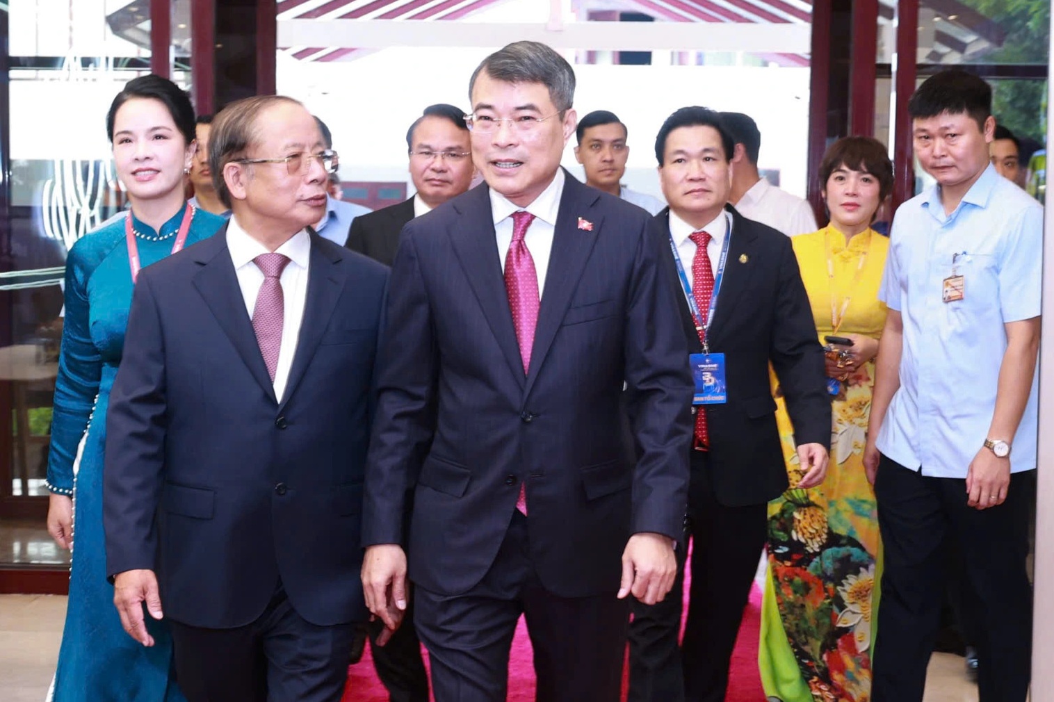 Thủ tướng nói về mức cắt giảm thủ tục kinh doanh lớn nhất từ trước đến nay
