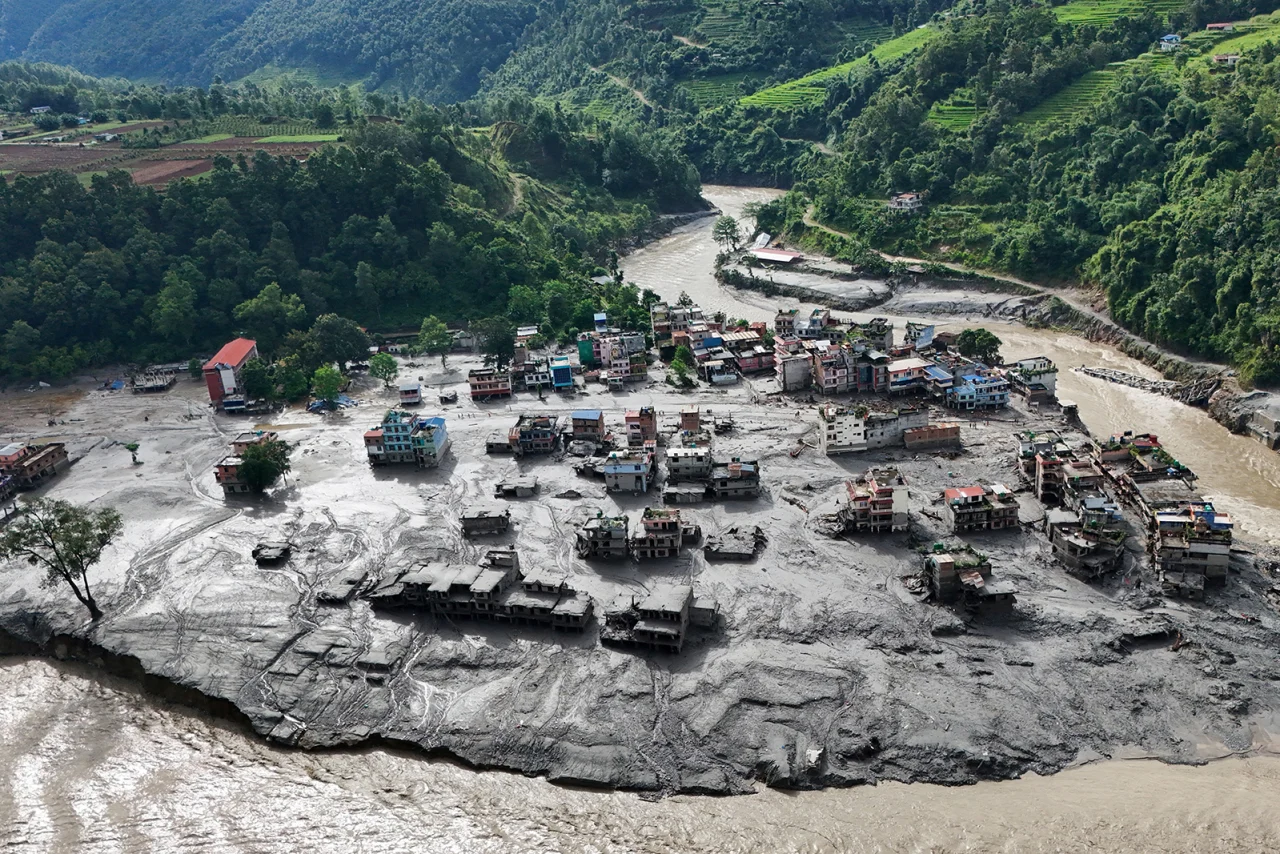 Chuyên gia: Lũ quét ở biên giới Nepal - Trung Quốc có vận tốc khủng khiếp