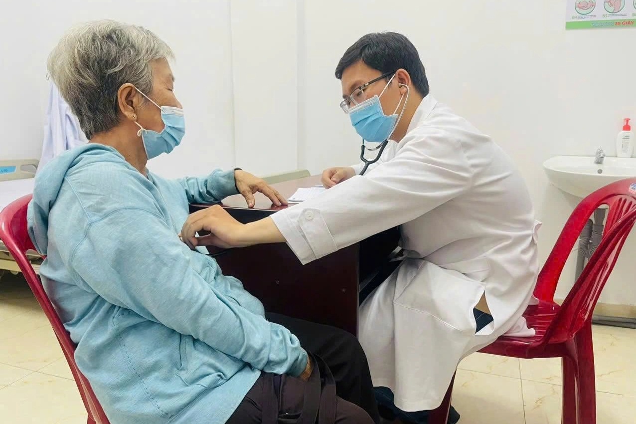 Bệnh mạn tính gia tăng, y tế cơ sở phải đổi cách chăm sóc người bệnh