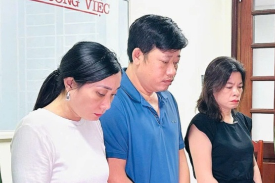 Khởi tố cặp vợ chồng sản xuất thuốc giả, rao bán tràn lan trên mạng