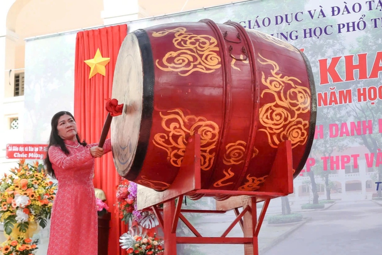 Thống nhất nghi thức đánh trống khai giảng năm học 2026-2027 trên toàn quốc
