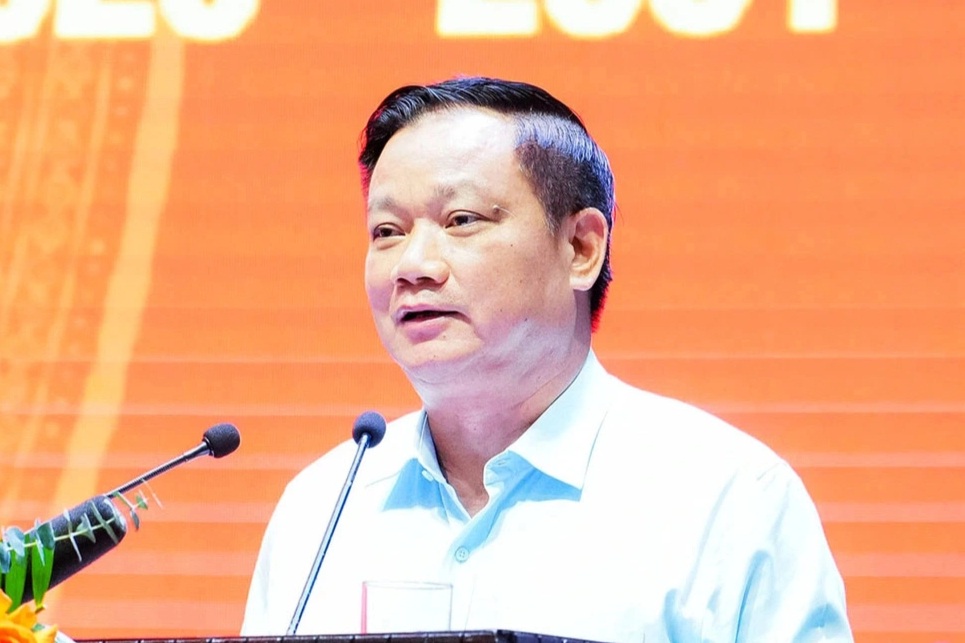 Bí thư Tỉnh ủy Nghệ An: Quy hoạch không phải là "chuẩn bị ghế hay xếp hàng"