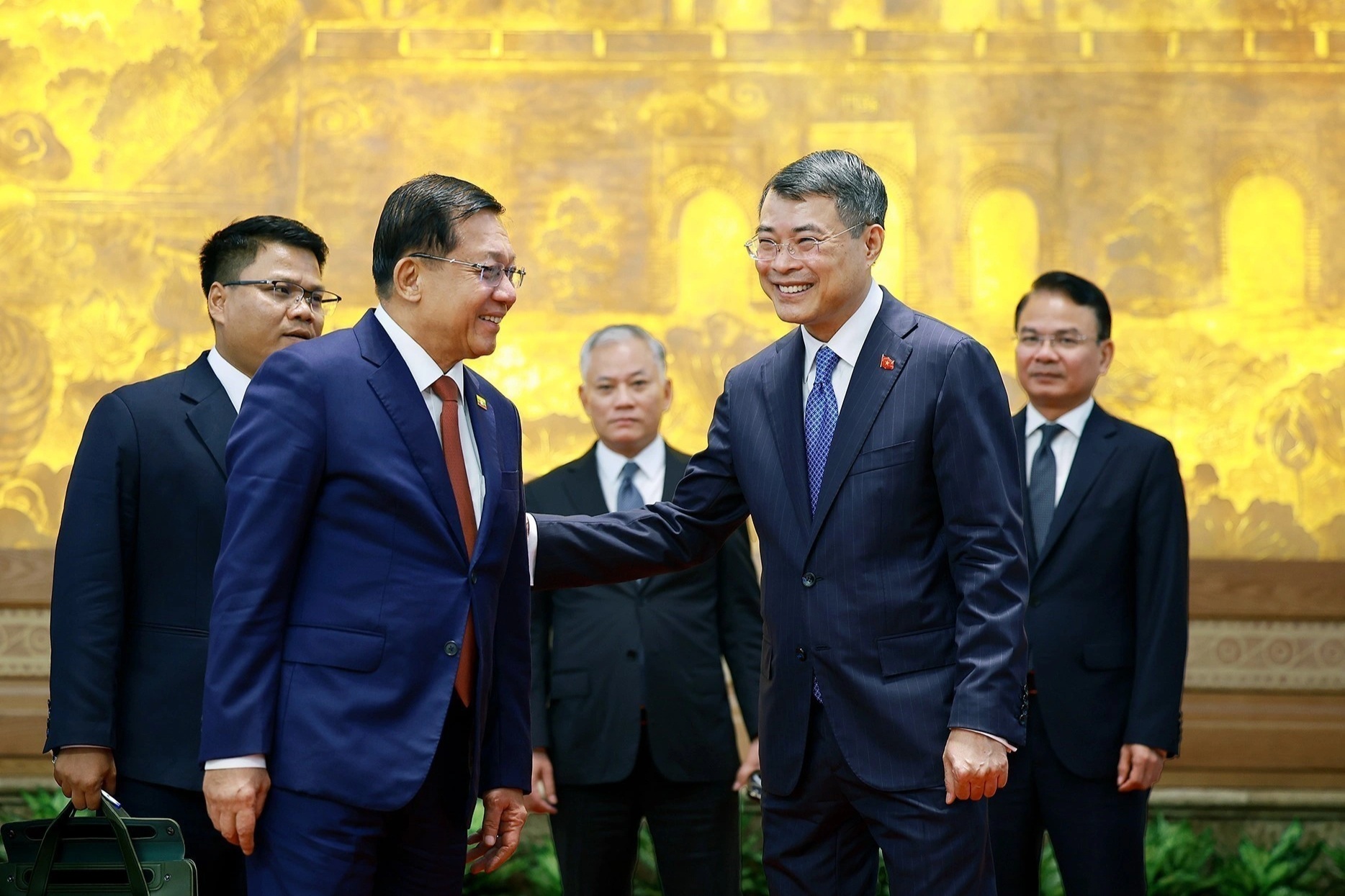 Xây dựng du lịch tâm linh và du lịch chữa bệnh giữa Việt Nam và Myanmar