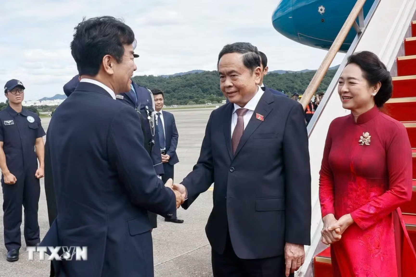 Chủ tịch Quốc hội Trần Thanh Mẫn và Phu nhân bắt đầu thăm chính thức Hàn Quốc