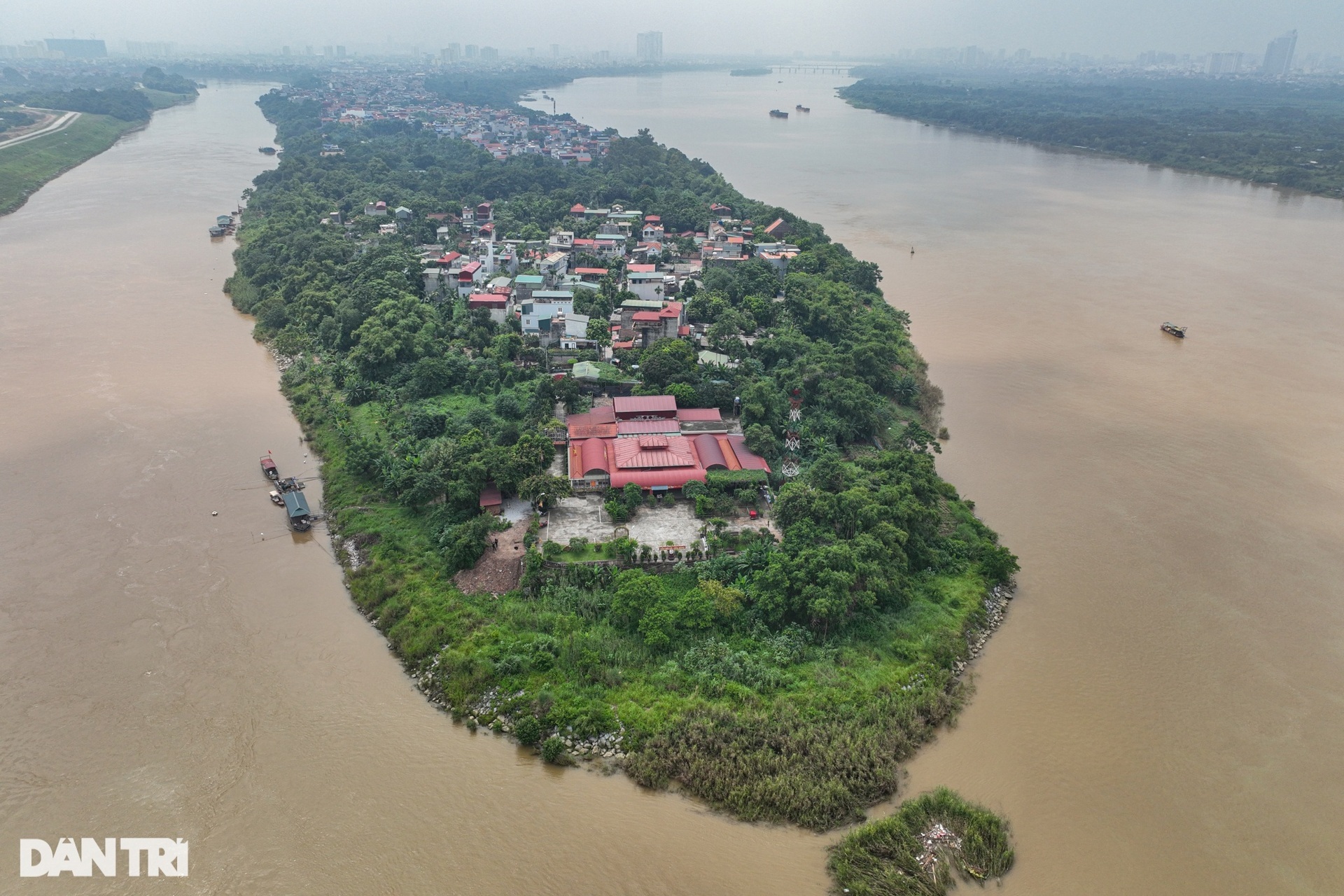 Những làng nào ven sông Hồng thuộc diện di dời trong quy hoạch mới?