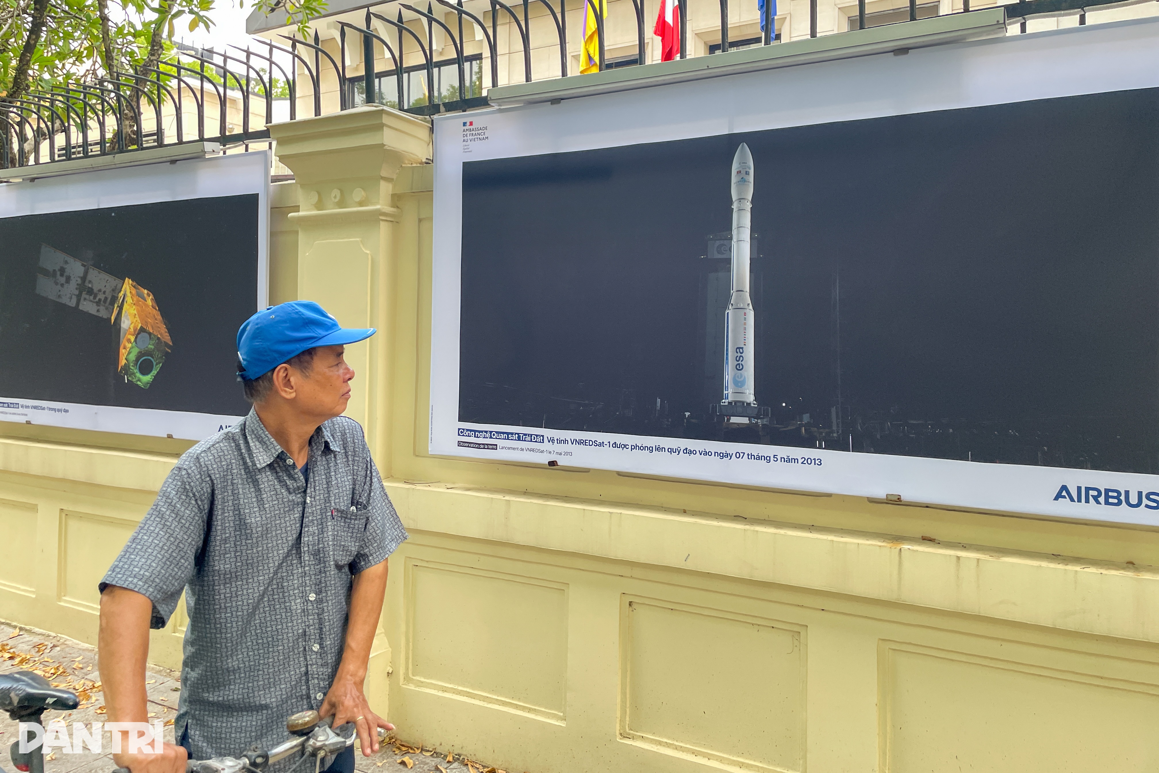 Đại sứ quán Pháp trưng bày hình ảnh hợp tác vũ trụ với Việt Nam