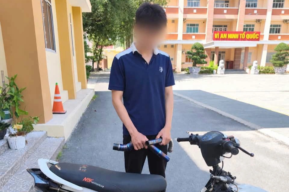 Thanh niên ở TPHCM quay clip bốc đầu xe để "làm thần tượng giới trẻ"