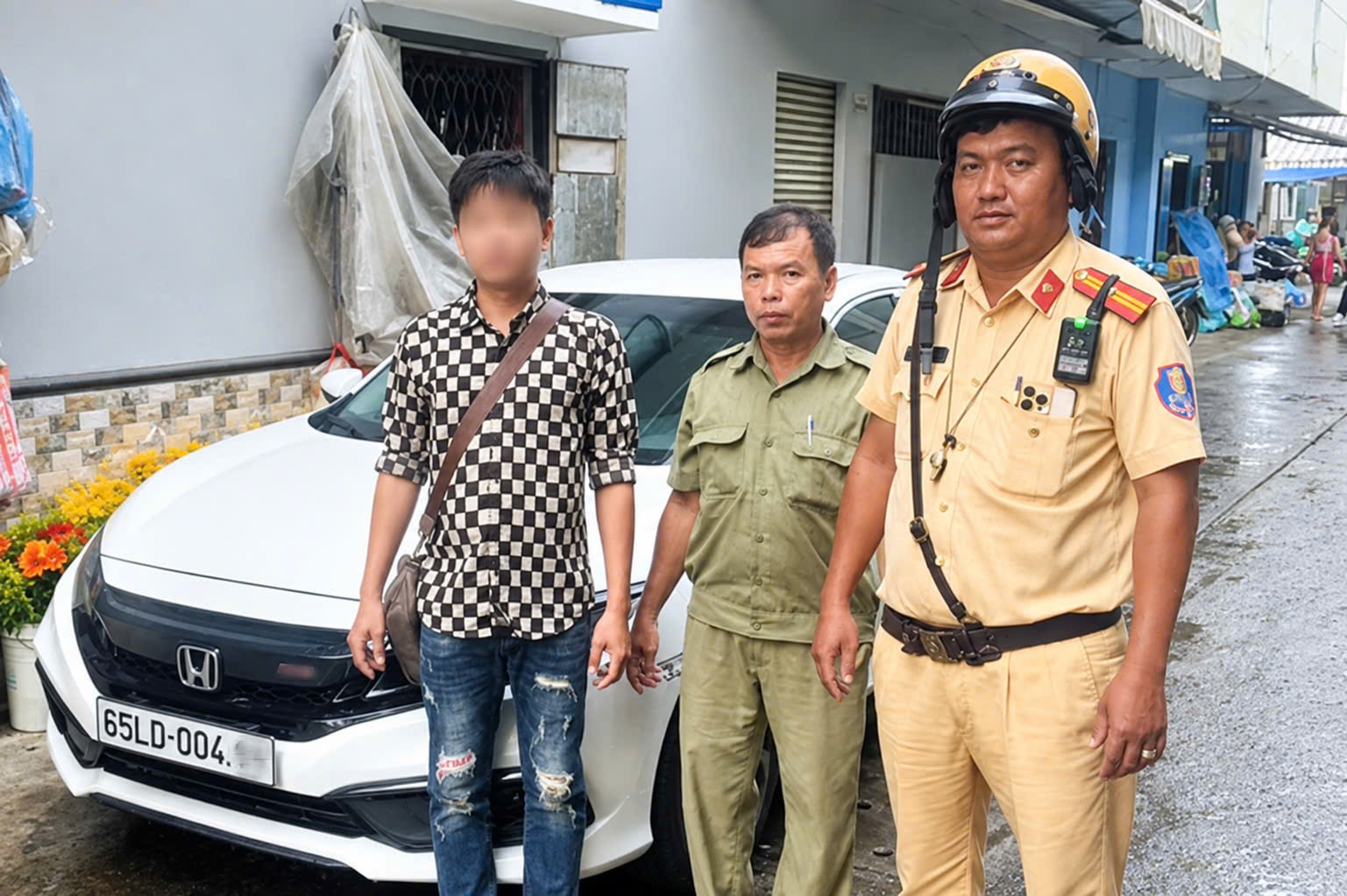 CSGT kịp thời chặn ô tô bị trộm từ Đồng Nai qua TPHCM
