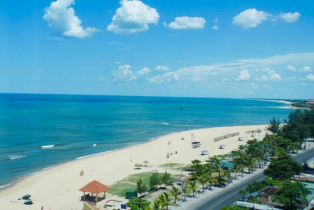 Thanh tra đề nghị Quảng Trị rà soát thuế của hộ kinh doanh bãi biển