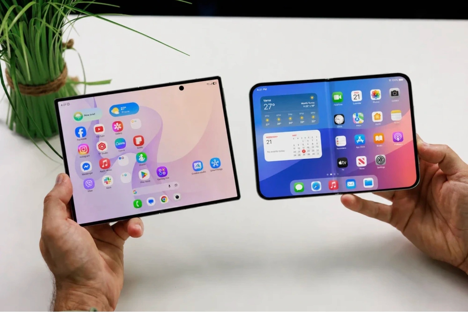 Sếp Google thích Z Fold8 nhưng thừa nhận iPhone Duo làm tốt hơn điểm này