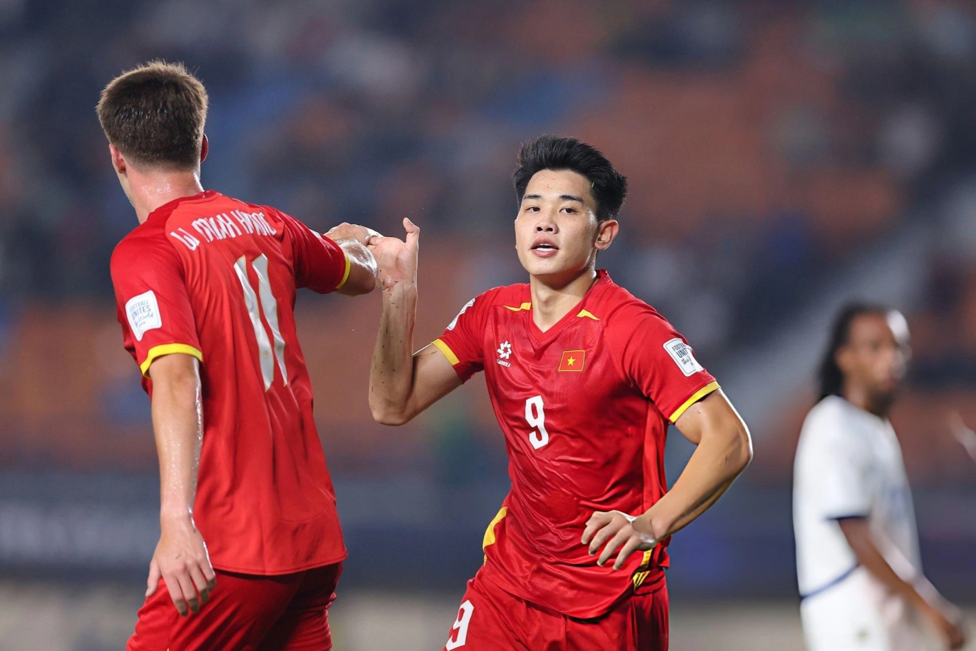 Việt Nam 1-0 Philippines (hết hiệp 1): Đình Bắc mở tỷ số