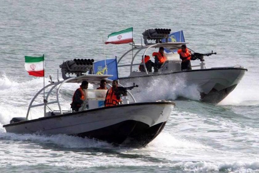 Iran cảnh báo tập kích chiến hạm Mỹ ở Ấn Độ Dương