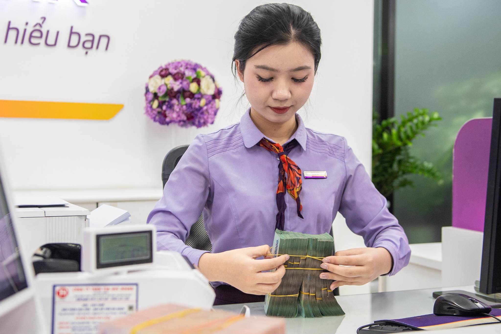 Lãi suất trái phiếu ngân hàng leo thang, vượt mốc 10%/năm