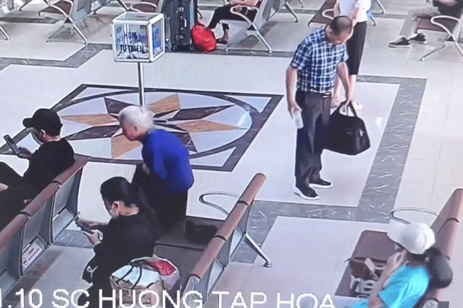 Người cầm nhầm túi xách có hơn 10 triệu đồng ở bến xe Mỹ Đình đã trả lại đồ